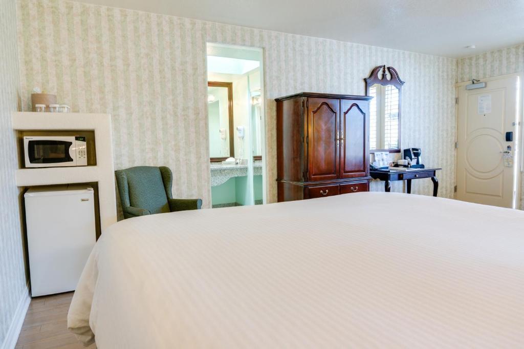 Carousel Inn And Suites Anaheim Dış mekan fotoğraf