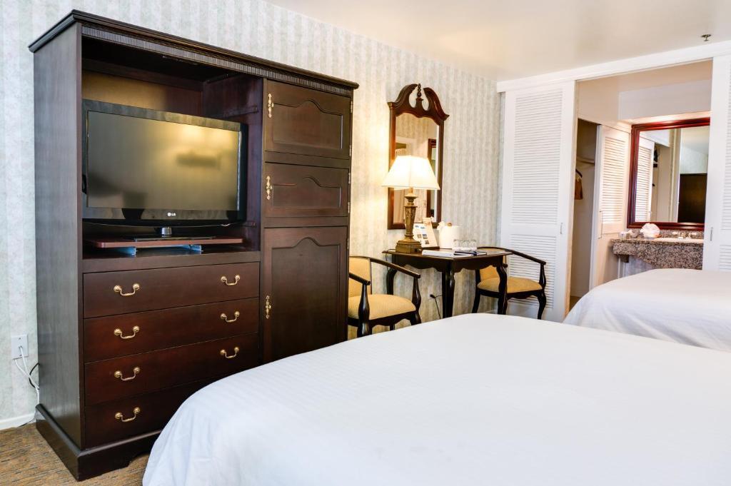 Carousel Inn And Suites Anaheim Dış mekan fotoğraf
