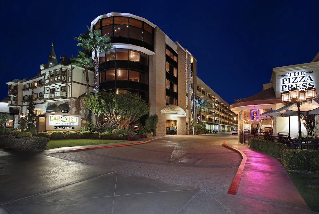 Carousel Inn And Suites Anaheim Dış mekan fotoğraf